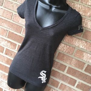 VS Pink Chicago White Sox grey tee shirt xs